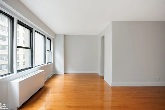 $595,000 | 520 East 81st Street, Unit 5A | Upper East Side