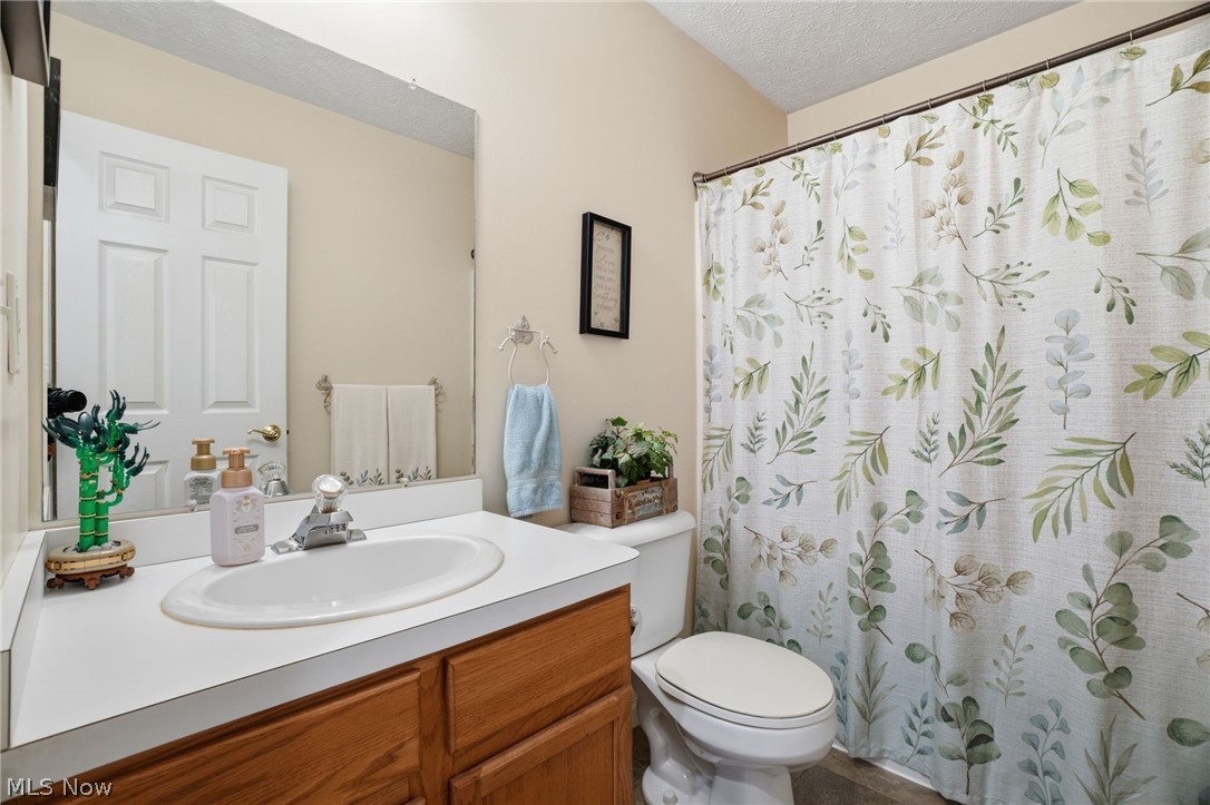 8047 Ravenna Road Painesville, OH 44077 - Photo 14 of 39
