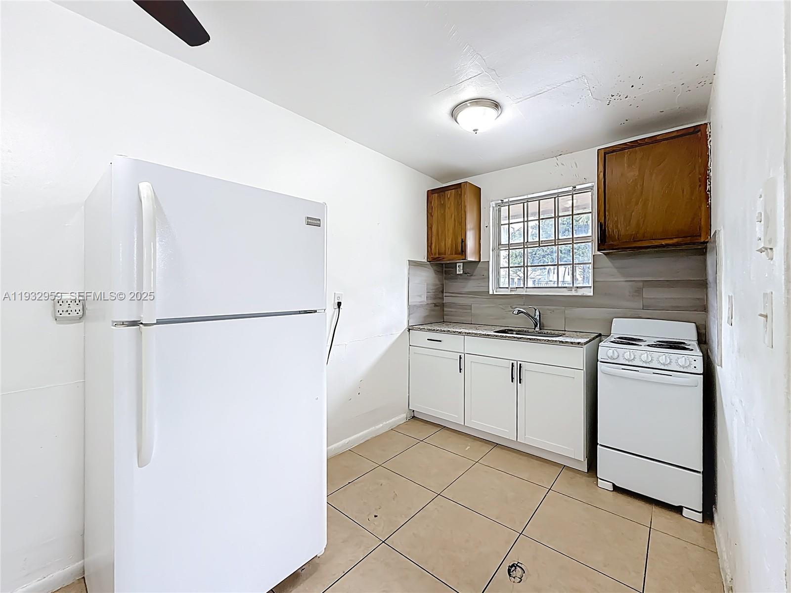 3291 Northwest 132nd Terrace, Unit 5 Opa-Locka, FL 33054 - Photo 14 of 29