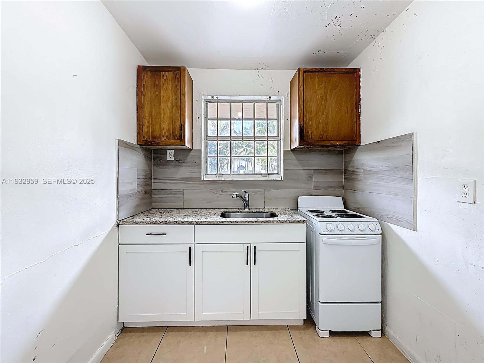 3291 Northwest 132nd Terrace, Unit 5 Opa-Locka, FL 33054 - Photo 15 of 29