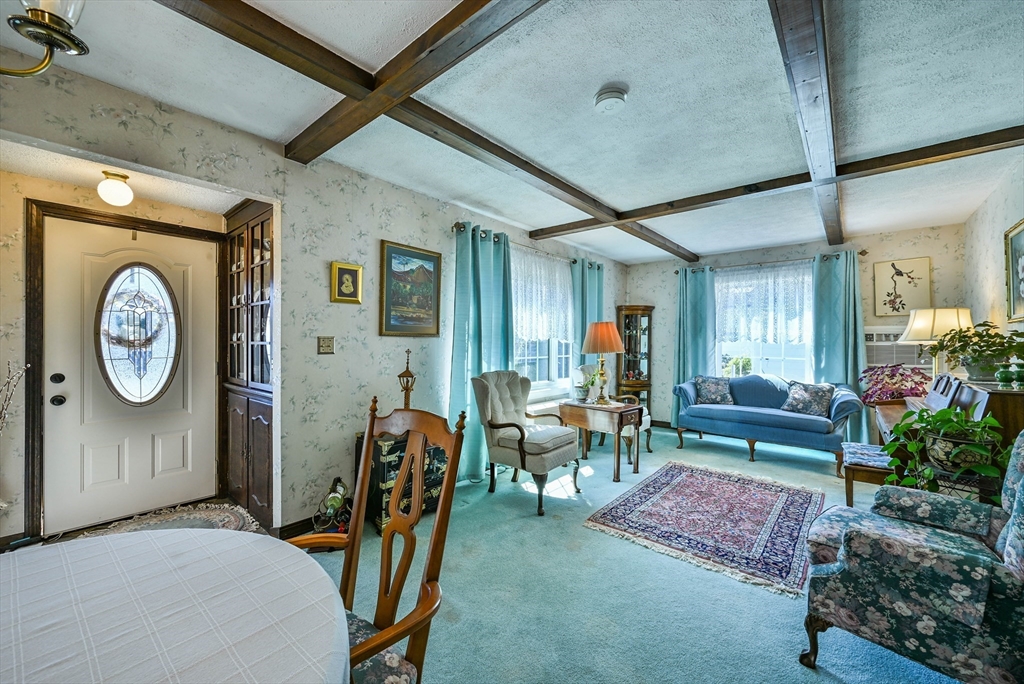 22 Trahan Avenue Worcester, MA 01604 - Photo 23 of 36