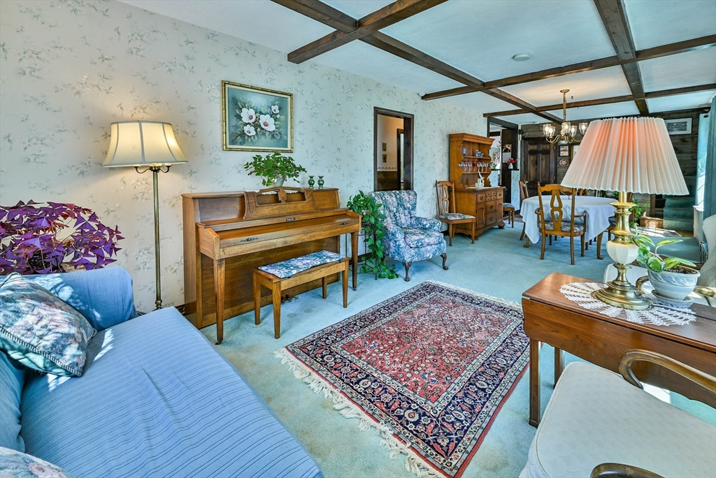 22 Trahan Avenue Worcester, MA 01604 - Photo 26 of 36