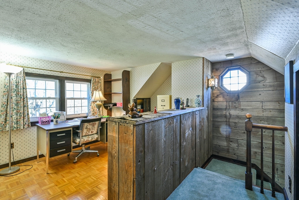 22 Trahan Avenue Worcester, MA 01604 - Photo 33 of 36