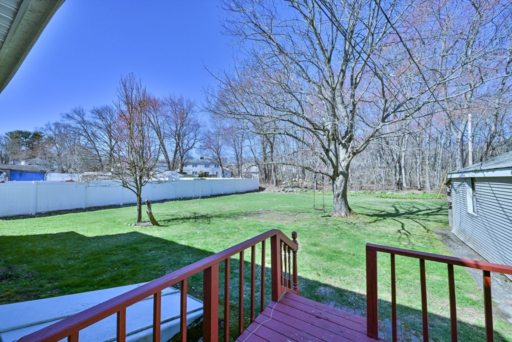 22 Trahan Avenue Worcester, MA 01604 - Photo 9 of 36