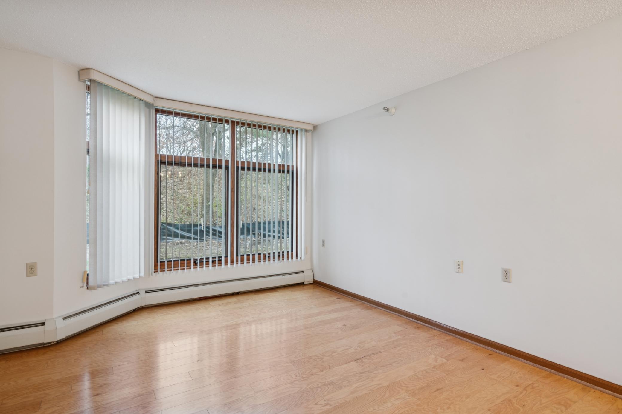 500 County B Road West, Unit 122 Roseville, MN 55113 - Photo 12 of 27