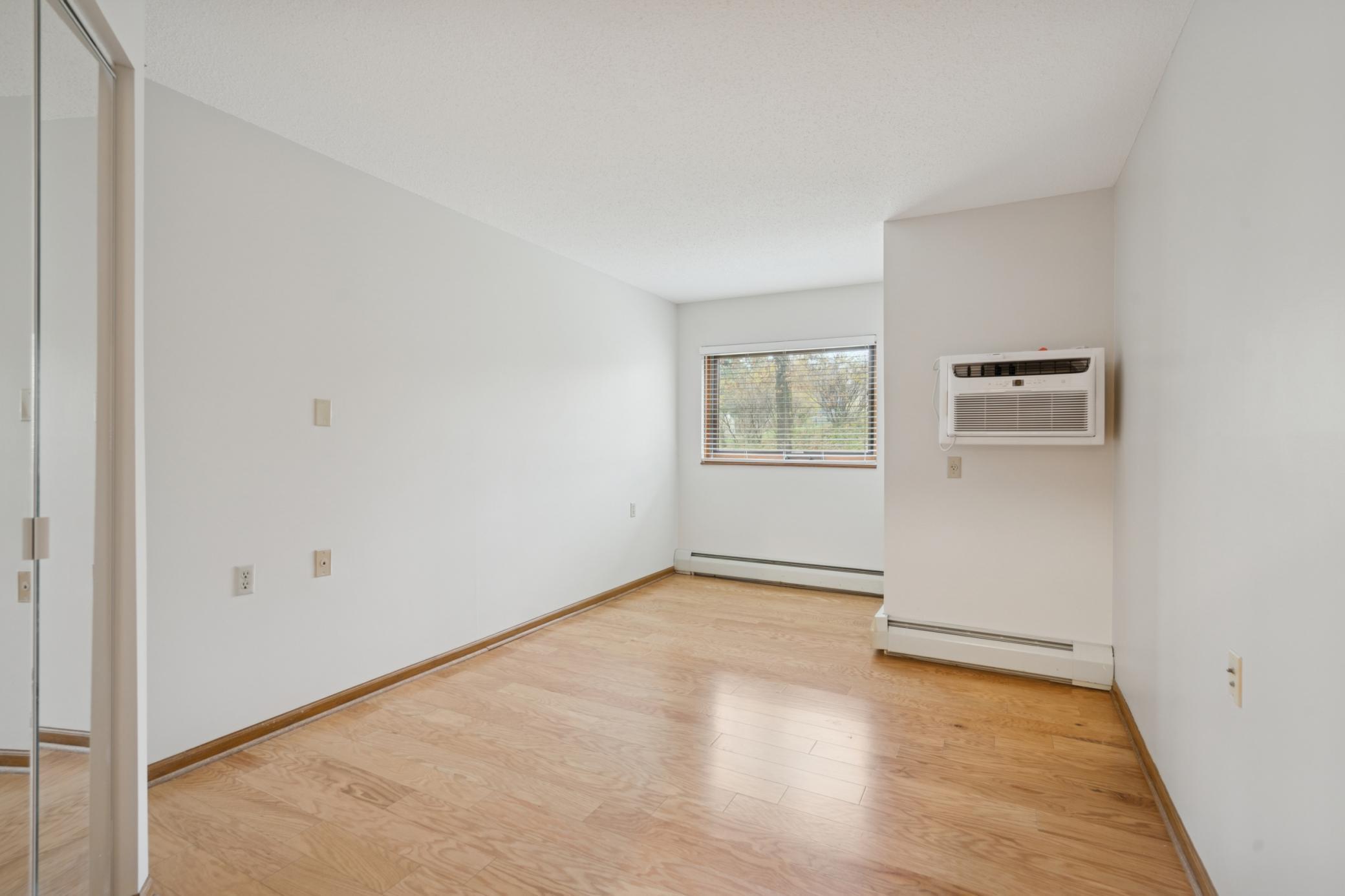 500 County B Road West, Unit 122 Roseville, MN 55113 - Photo 14 of 27