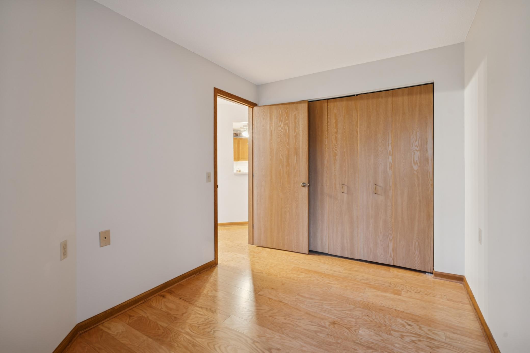 500 County B Road West, Unit 122 Roseville, MN 55113 - Photo 17 of 27