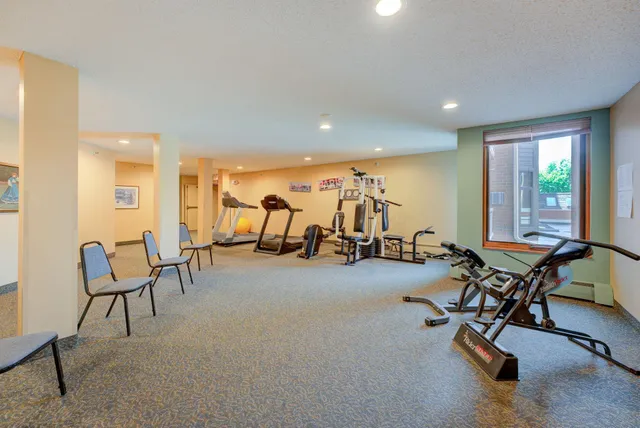 $152,900 | 500 County B Road West, Unit 122, Roseville, MN 55113