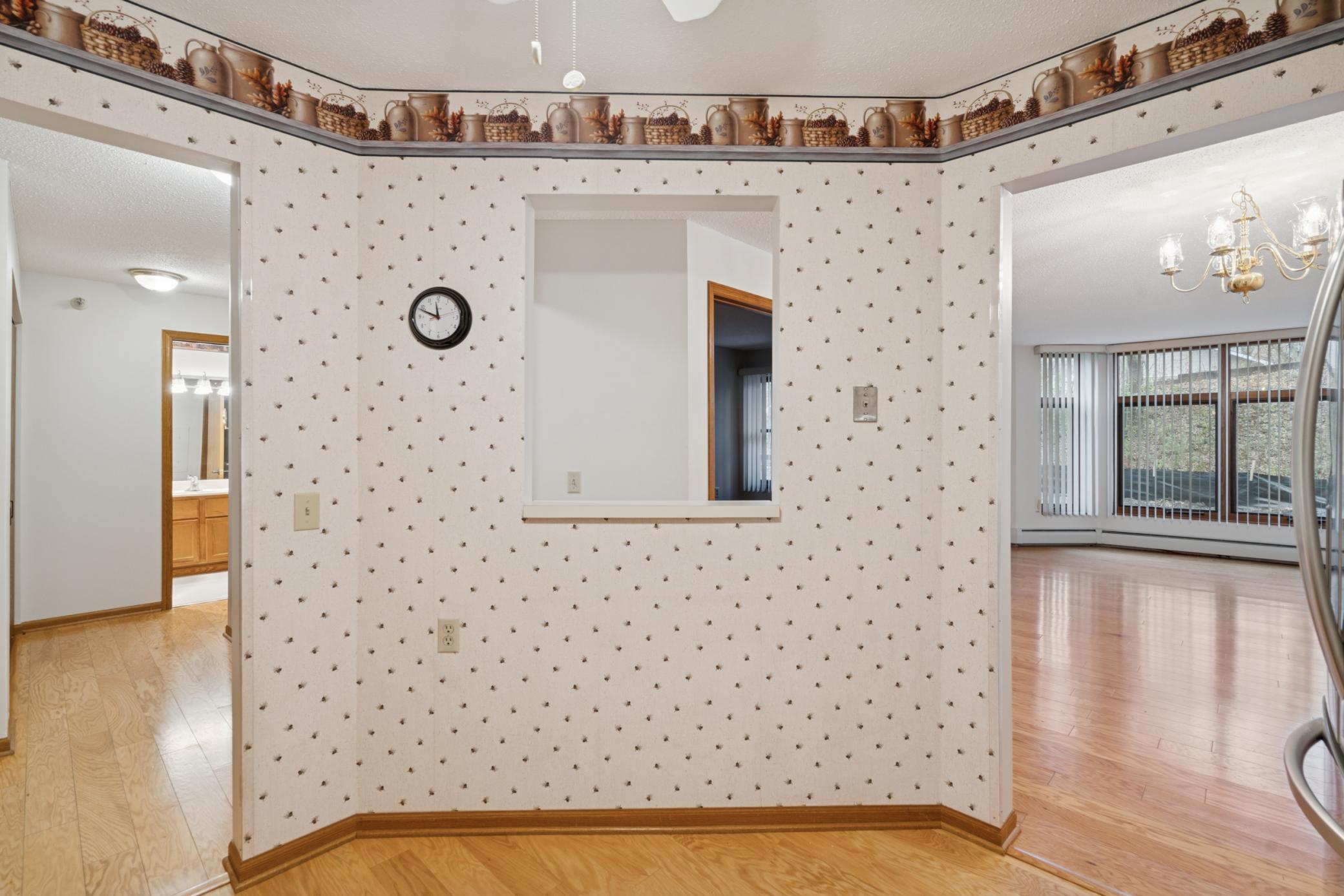 500 County B Road West, Unit 122 Roseville, MN 55113 - Photo 5 of 27