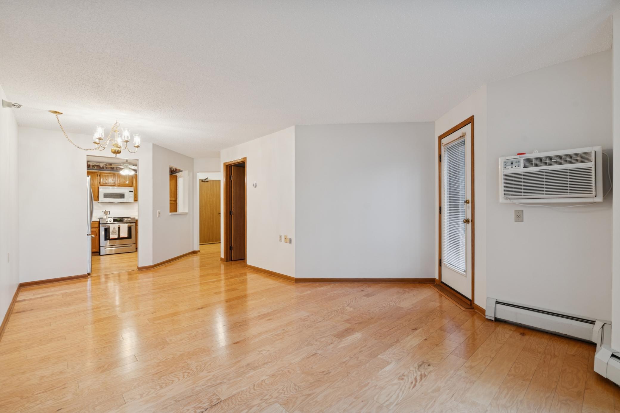 500 County B Road West, Unit 122 Roseville, MN 55113 - Photo 8 of 27