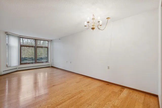 $152,900 | 500 County B Road West, Unit 122, Roseville, MN 55113