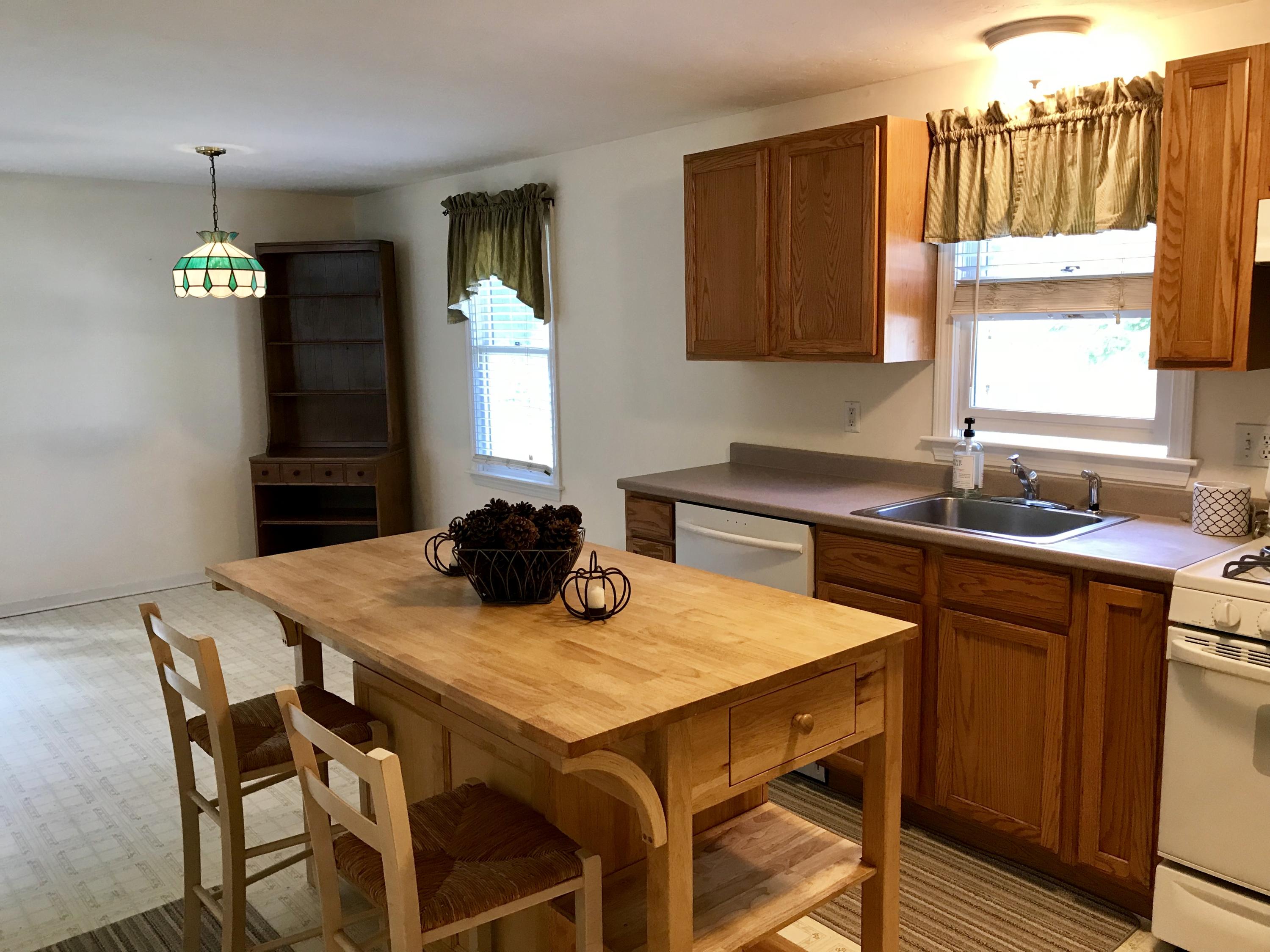 709 Old Barnstable Road Mashpee, MA 02649 - Photo 17 of 25 A6356F01-AC6D-41B8-9E2B-DE2D304A6669