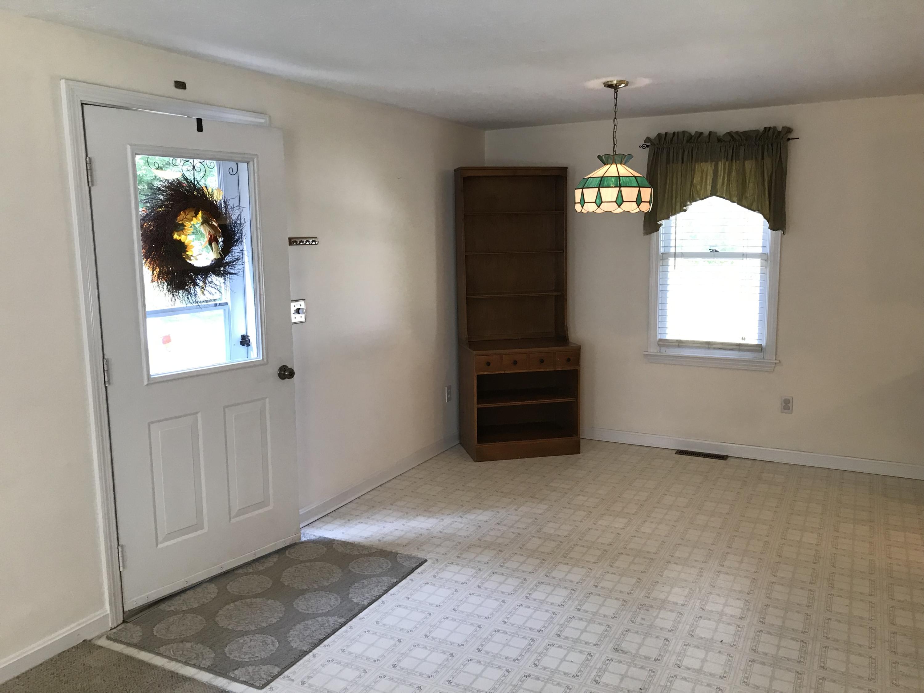 709 Old Barnstable Road Mashpee, MA 02649 - Photo 6 of 25 D9A1ACDE-67D8-4E52-A0AB-06C41C558410