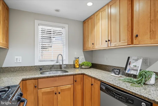 $2,500 | 416 South Eden Street, Baltimore, MD 21231