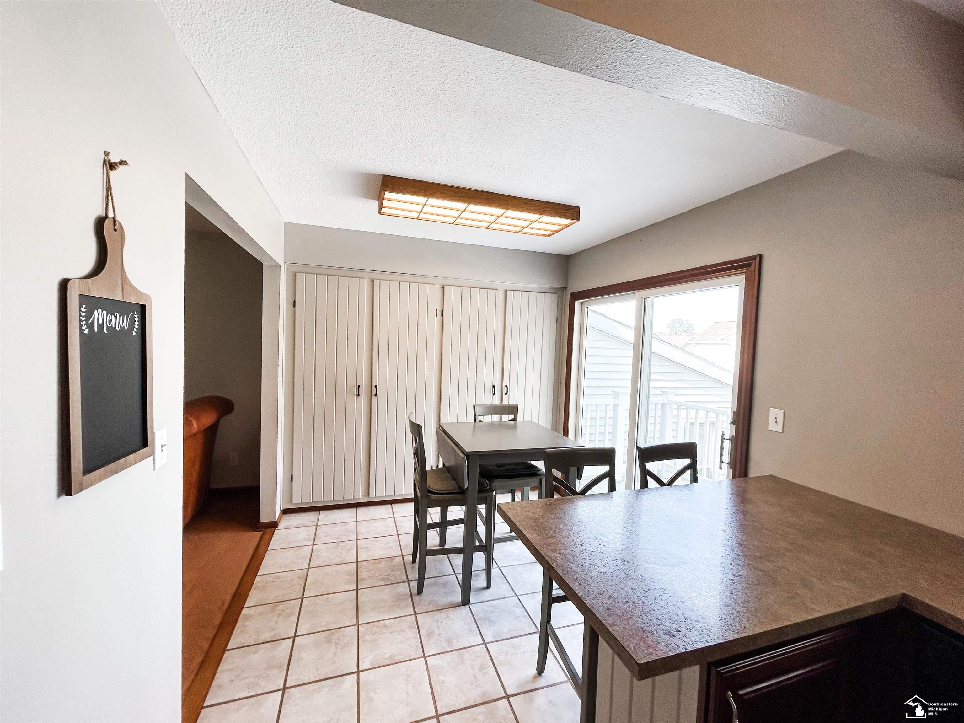 7624 Adler Road Lambertville, MI 48144 - Photo 19 of 64 50109796-18.JPG