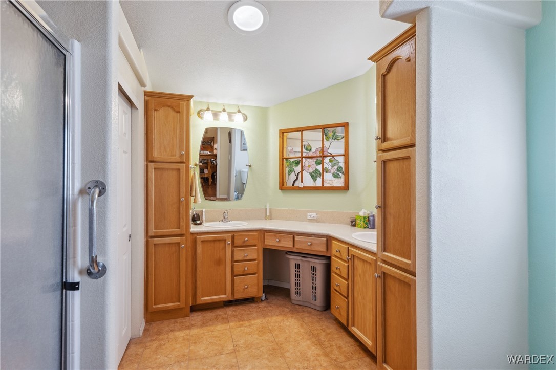 1545 East El Rodeo Road, Unit 26 Fort Mohave, AZ 86426 - Photo 28 of 58 Bathroom