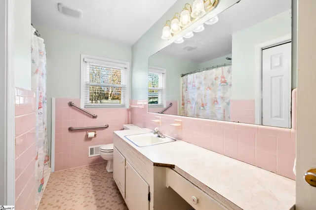 $449,900 | 661 Cooley Road, Gray Court, SC 29645