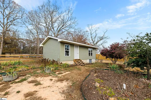 $449,900 | 661 Cooley Road, Gray Court, SC 29645