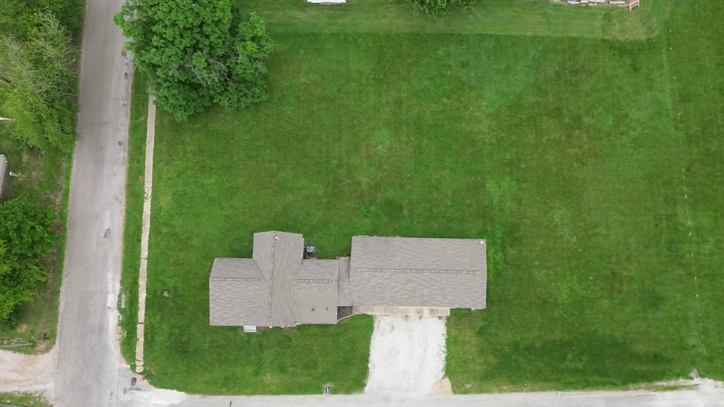 3 Riley Street Westville, IL 61883 - Photo 2 of 29