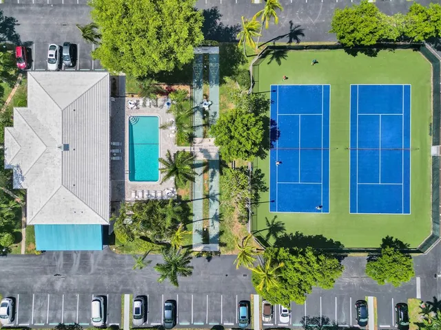 $420,000 | 6249 Bay Club Drive, Unit 4, Fort Lauderdale, FL 33308