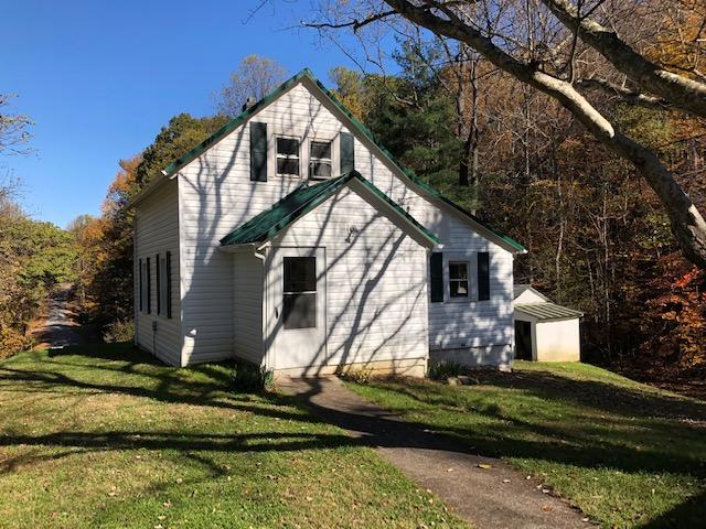 6754 Grubb Road Roanoke, VA 24018 - Photo 4 of 20 IMG_2076