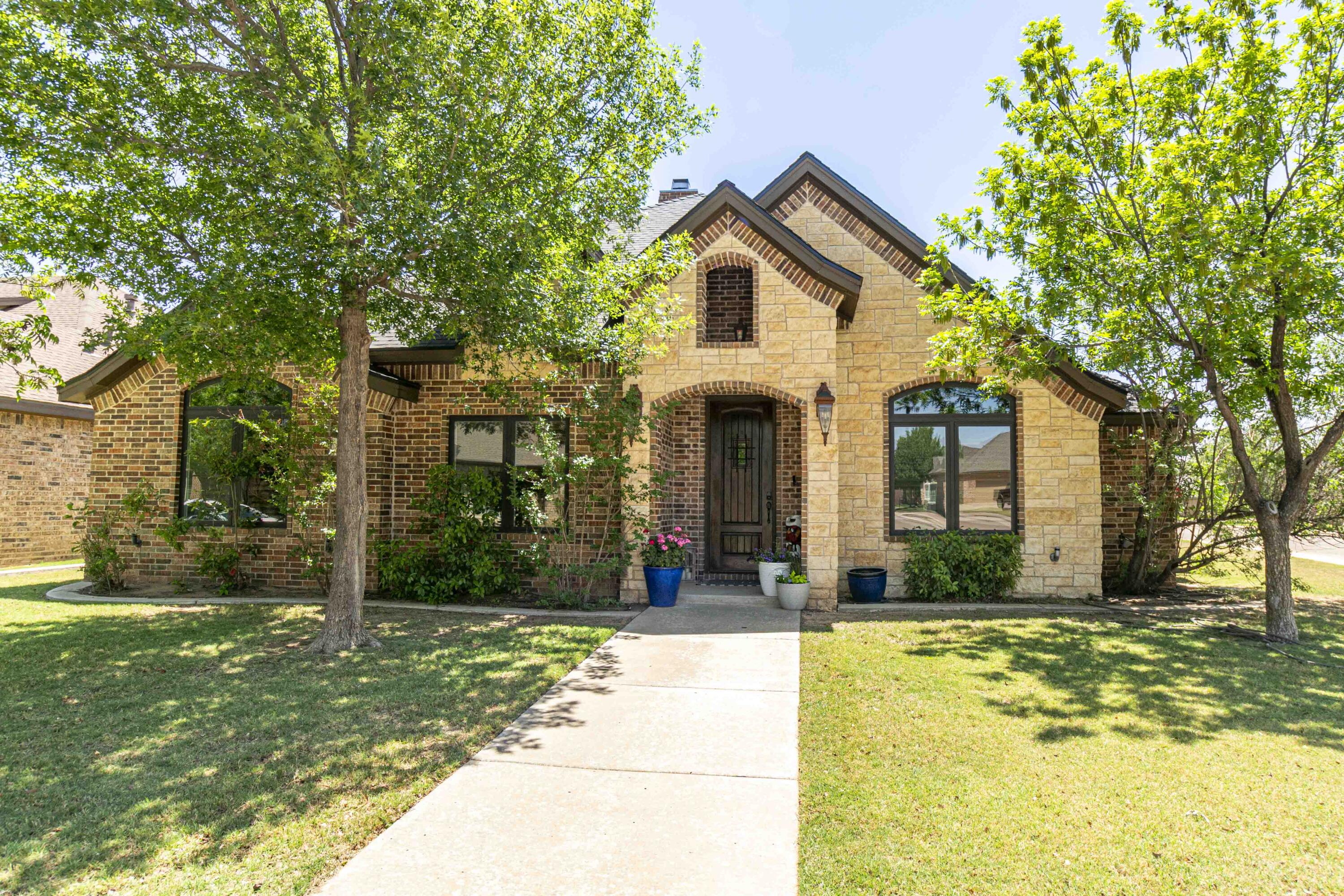 3807 105th Street Lubbock, TX 79423 - Photo 1 of 49 3807-105th-83