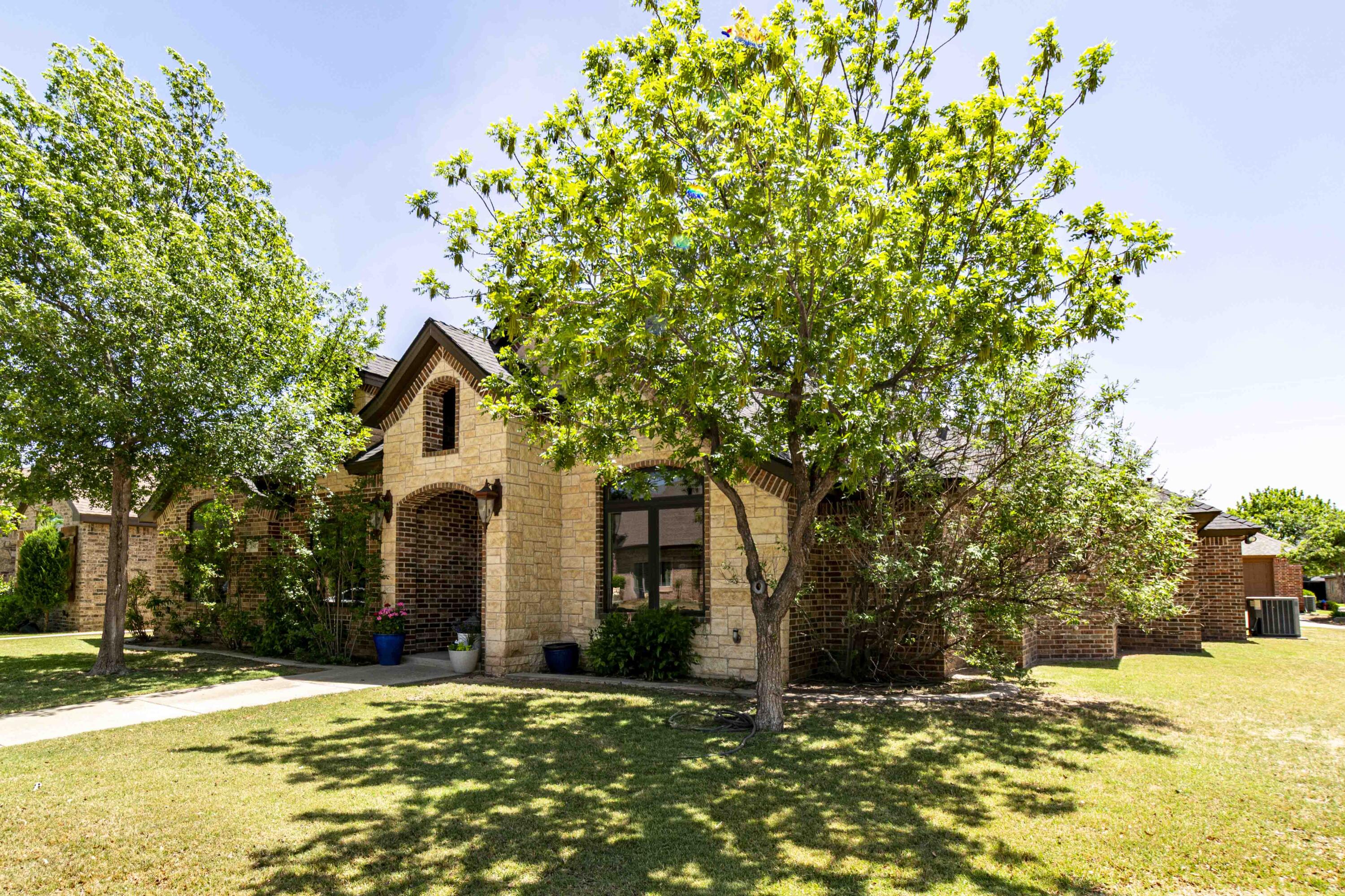 3807 105th Street Lubbock, TX 79423 - Photo 4 of 49 3807-105th-84