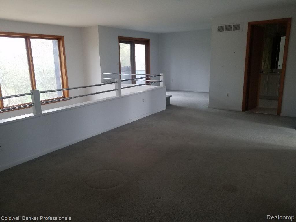 525 Shortridge Avenue Rochester, MI 48307 - Photo 12 of 29 IMG_4856.JPG