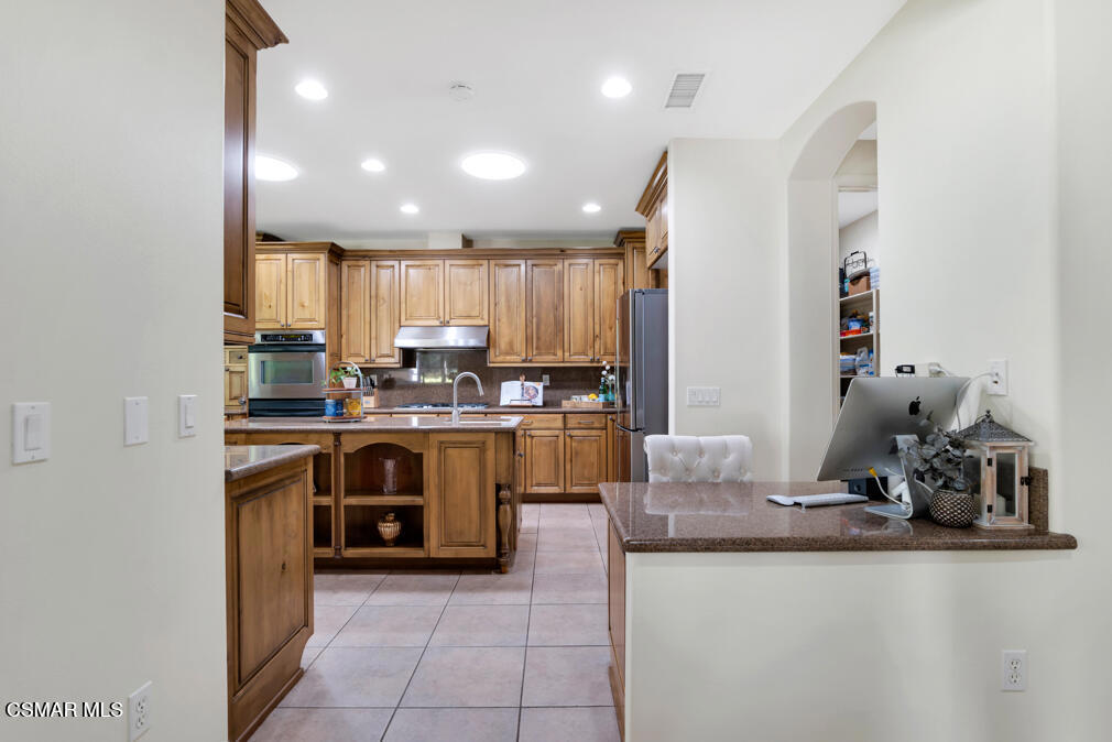 815 Rancho Road Thousand Oaks, CA 91362 - Photo 14 of 40
