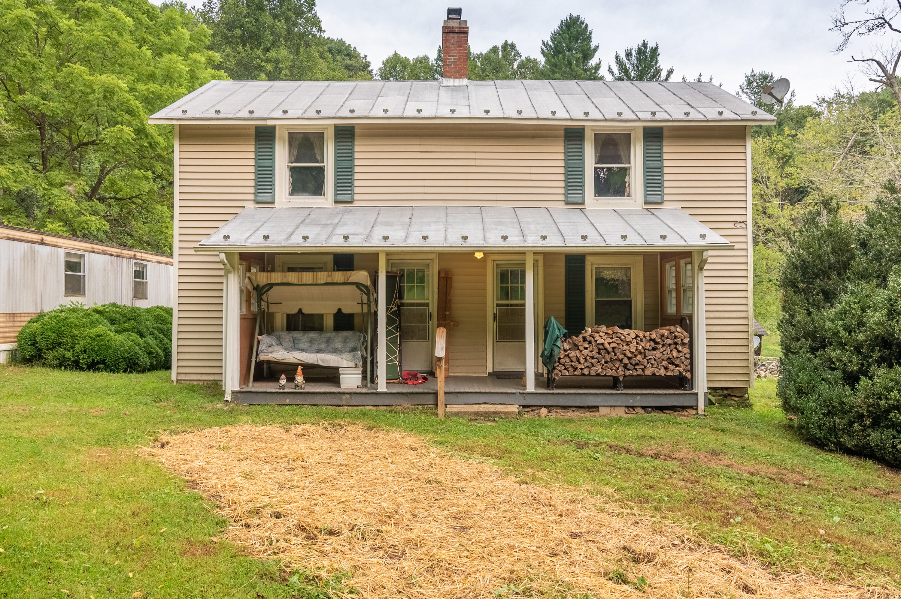 361 Wade Road Northwest Floyd, VA 24091 - Photo 6 of 48 a view of a house with garden