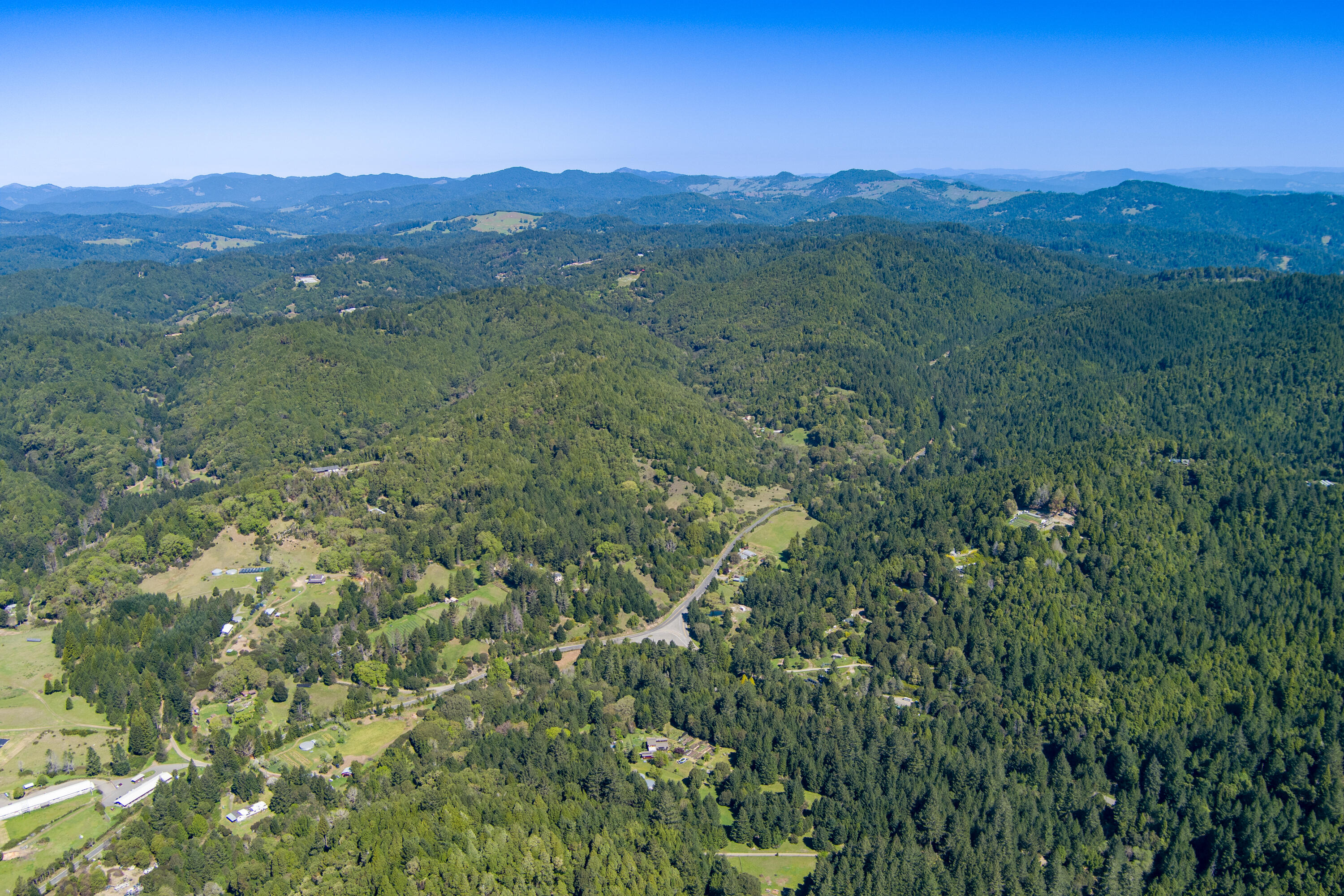 290 Green House Road Whitethorn, CA 95589 - Photo 6 of 73