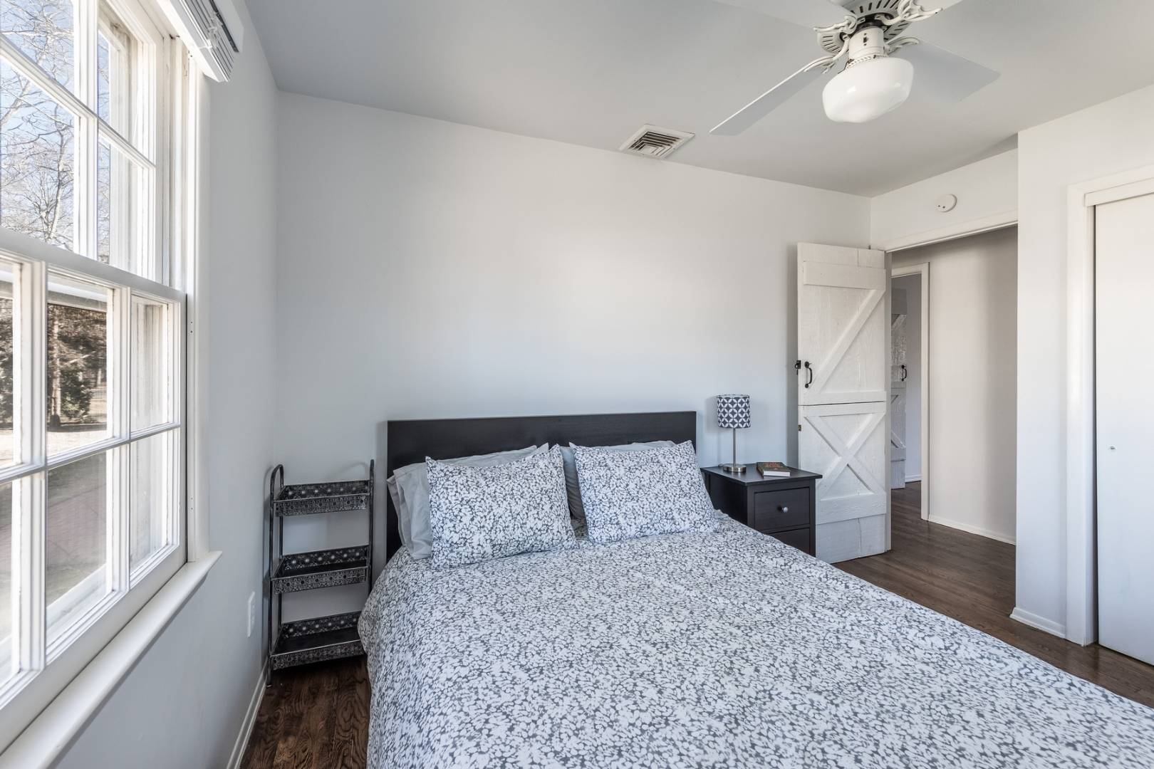 38 Glade Road East Hampton, NY 11937 - Photo 11 of 14 a bedroom with a bed and a window