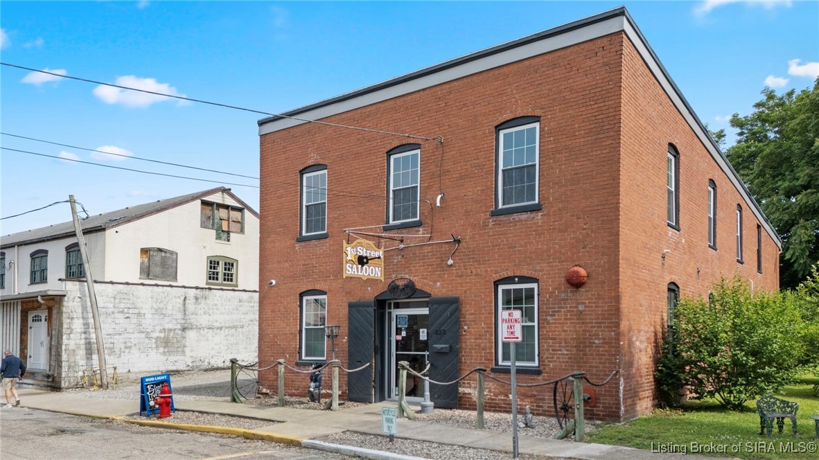 313 East 1st Street Madison, IN 47250 - Photo 2 of 31