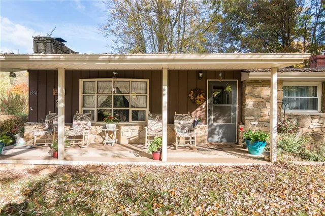 $550,000 | 1996 Highway 70, Swannanoa, NC 28778