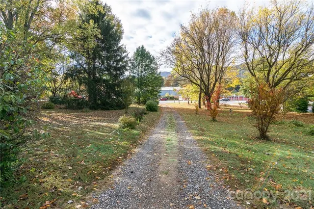 $550,000 | 1996 Highway 70, Swannanoa, NC 28778