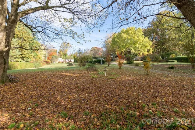 $550,000 | 1996 Highway 70, Swannanoa, NC 28778