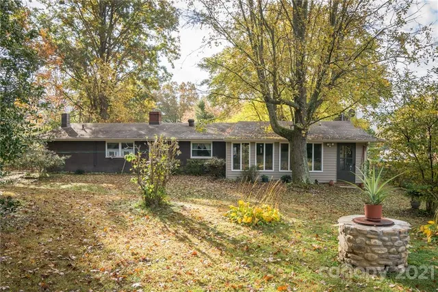 $550,000 | 1996 Highway 70, Swannanoa, NC 28778