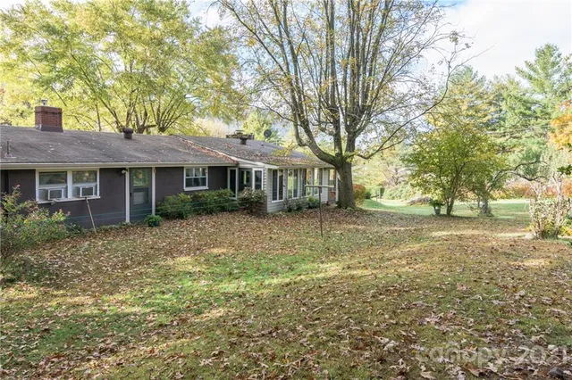 $550,000 | 1996 Highway 70, Swannanoa, NC 28778