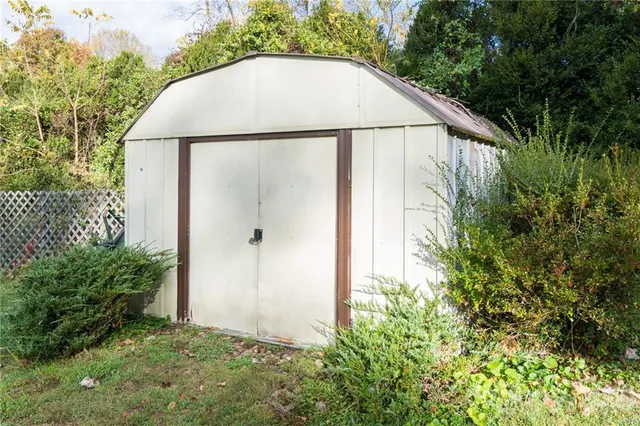 $550,000 | 1996 Highway 70, Swannanoa, NC 28778