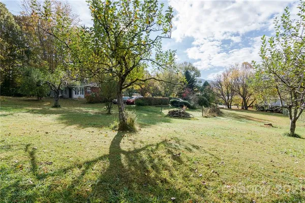 $550,000 | 1996 Highway 70, Swannanoa, NC 28778