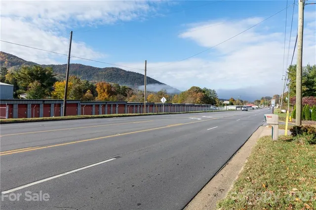 $550,000 | 1996 Highway 70, Swannanoa, NC 28778