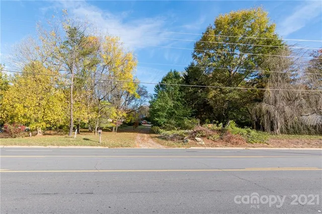 $550,000 | 1996 Highway 70, Swannanoa, NC 28778