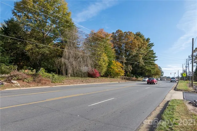 $550,000 | 1996 Highway 70, Swannanoa, NC 28778