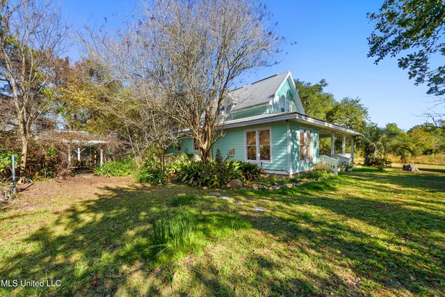 $379,000 | 605 Ford Avenue, Pascagoula, MS 39567