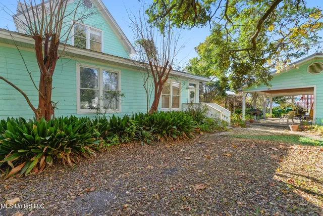 $379,000 | 605 Ford Avenue, Pascagoula, MS 39567