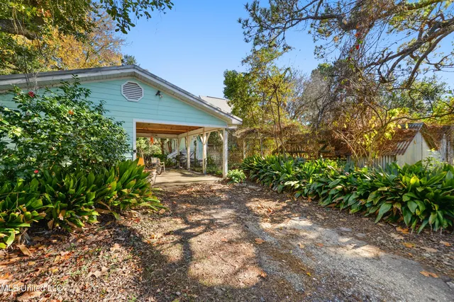 $379,000 | 605 Ford Avenue, Pascagoula, MS 39567