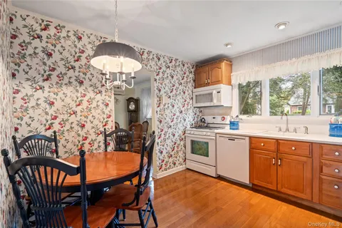 $749,000 | 18 Kirkwood Drive, Glen Cove, NY 11542