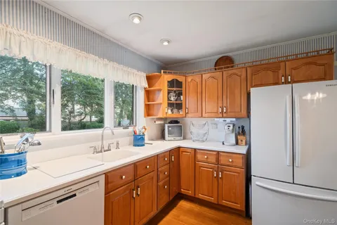 $749,000 | 18 Kirkwood Drive, Glen Cove, NY 11542