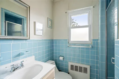 $749,000 | 18 Kirkwood Drive, Glen Cove, NY 11542