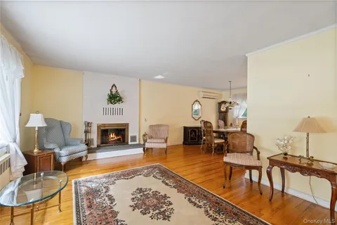 $749,000 | 18 Kirkwood Drive, Glen Cove, NY 11542